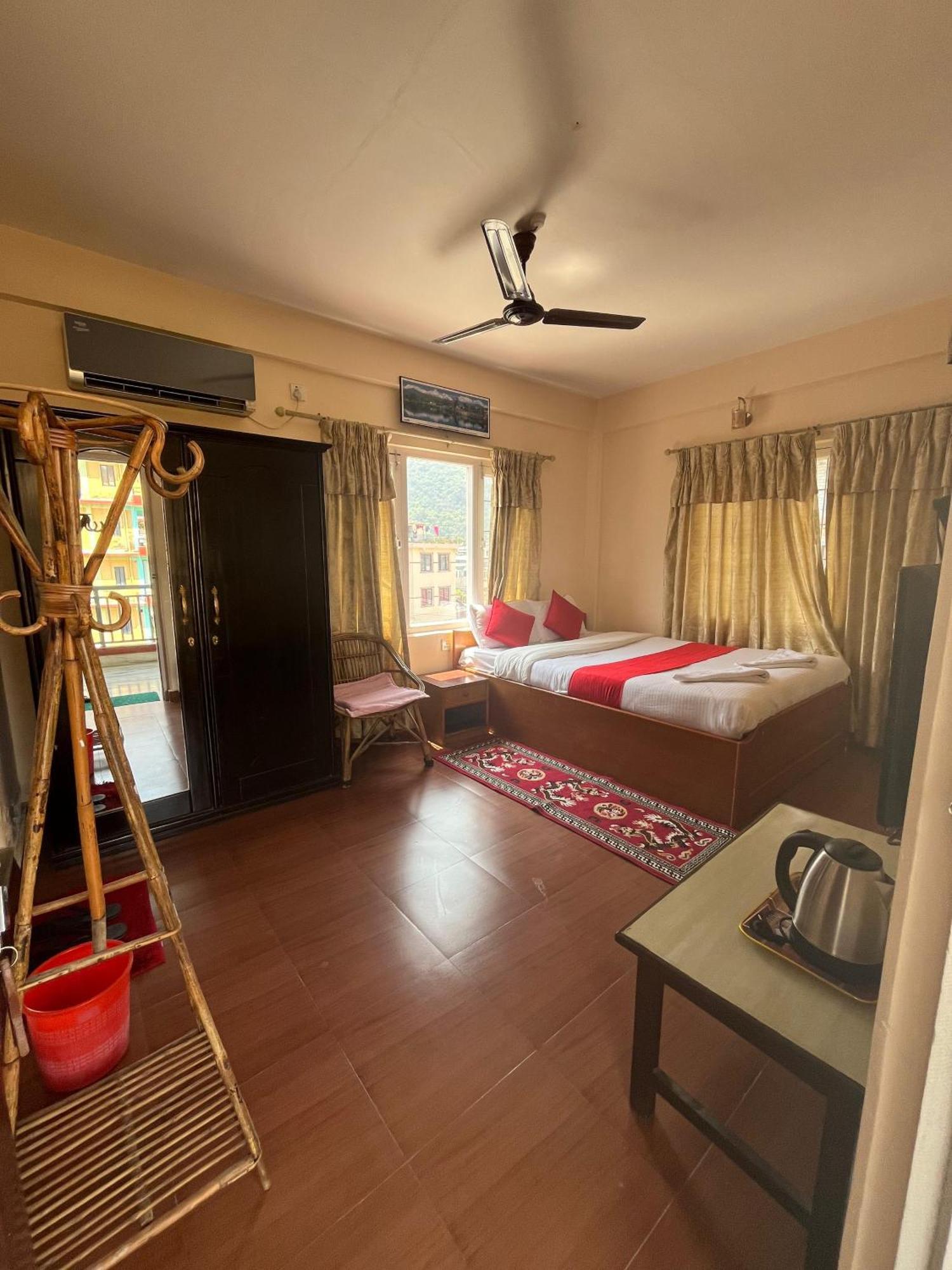 פוקהרה Hotel Global Inn מראה חיצוני תמונה